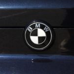 Emblema BMW blanco y negro para capó o maletero de BMW 82 MM
