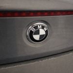 Insignia BMW Blanca y negra 82 MM para capó o maletero