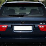 Emblema BMW completamente negro de 78 mm para maletero de X5 E53