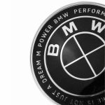Insignia BMW PERFORMANCE I KNOW THAT MY FUTURE IS NOT JUST A DREAM M POWER de 82 MM para capó o maletero