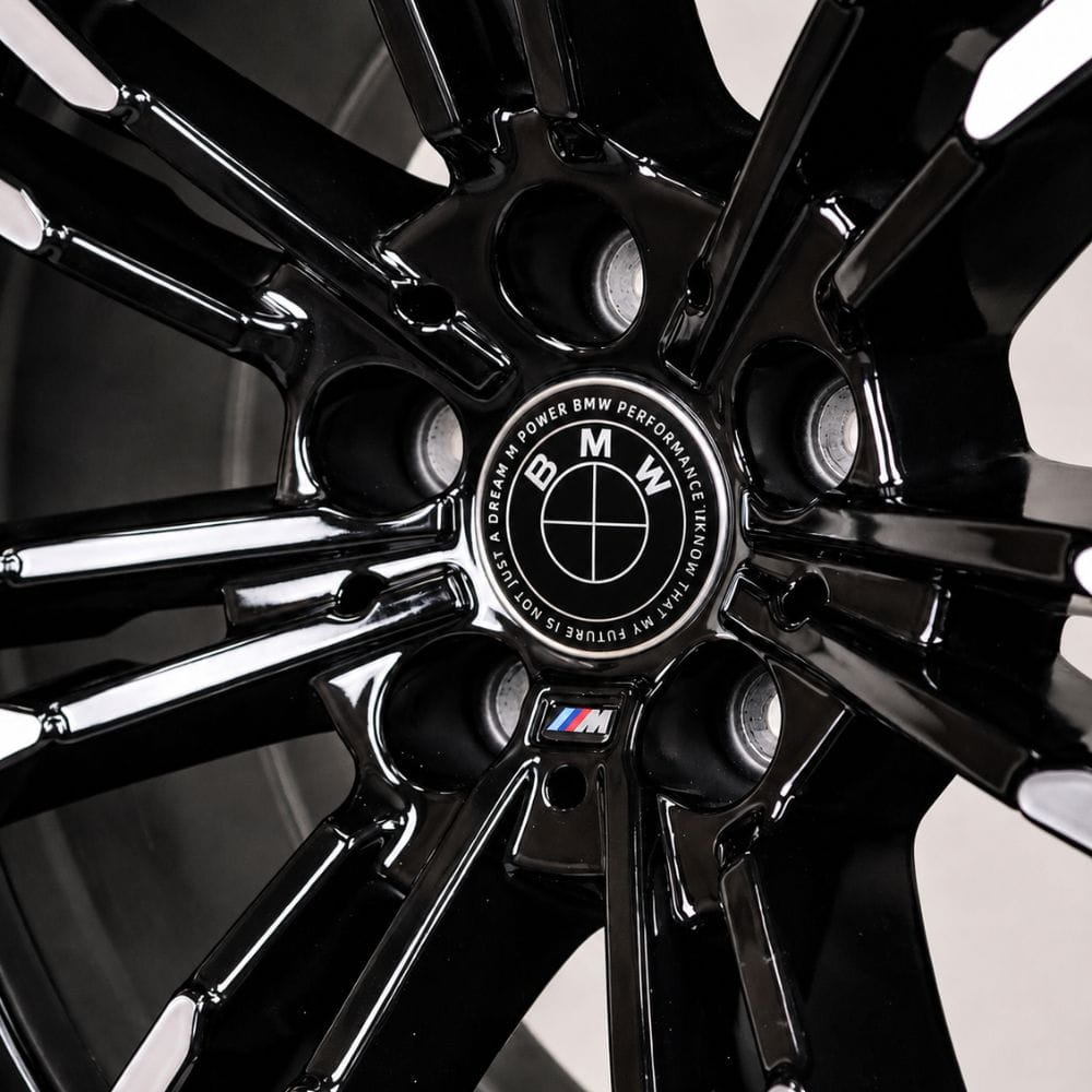 Emblema BMW Full Black edición especial con letras; BMW PERFORMANCE I KNOW THAT MY FUTURE IS NOT JUST A DREAM M POWER de 56 MM para llantas