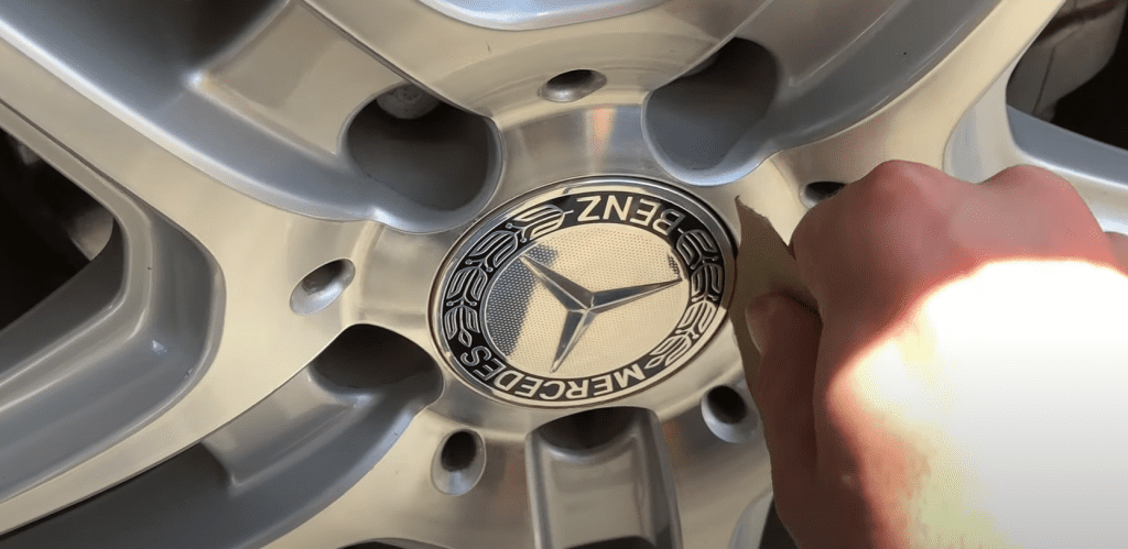 Tapabujes para llantas Mercedes Benz