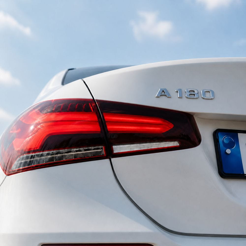 insignia A180 cromada para portón trasero de Mercedes
