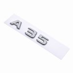 Insignia A35 cromada para portón trasero de Mercedes