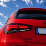 Insignia A45 negro para portón trasero de Mercedes