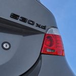 Insignia 530xd NEGRA para portón trasero de BMW E60 y E61