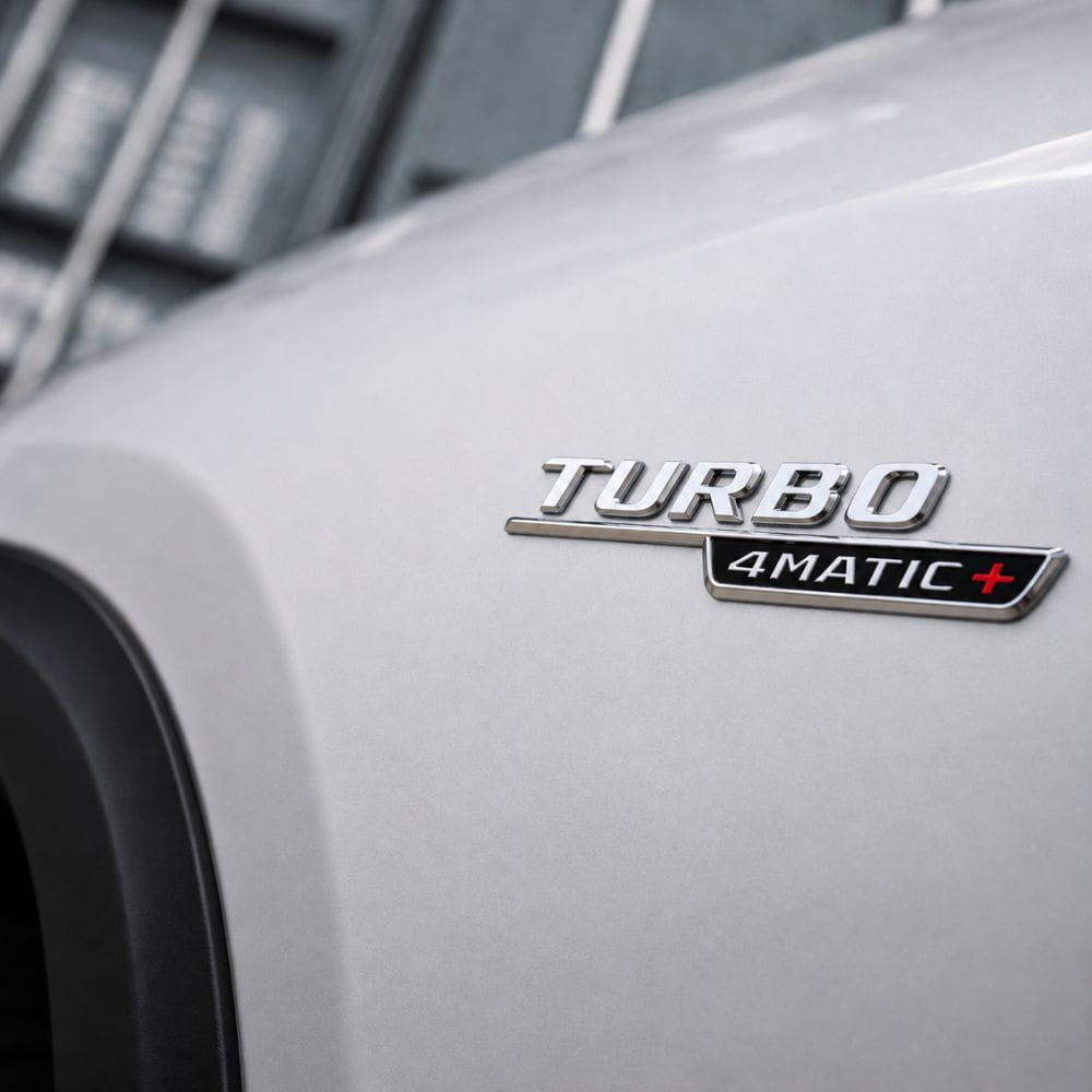 Emblema TURBO 4MATIC+ para aletas laterales cromado con AMG cromado