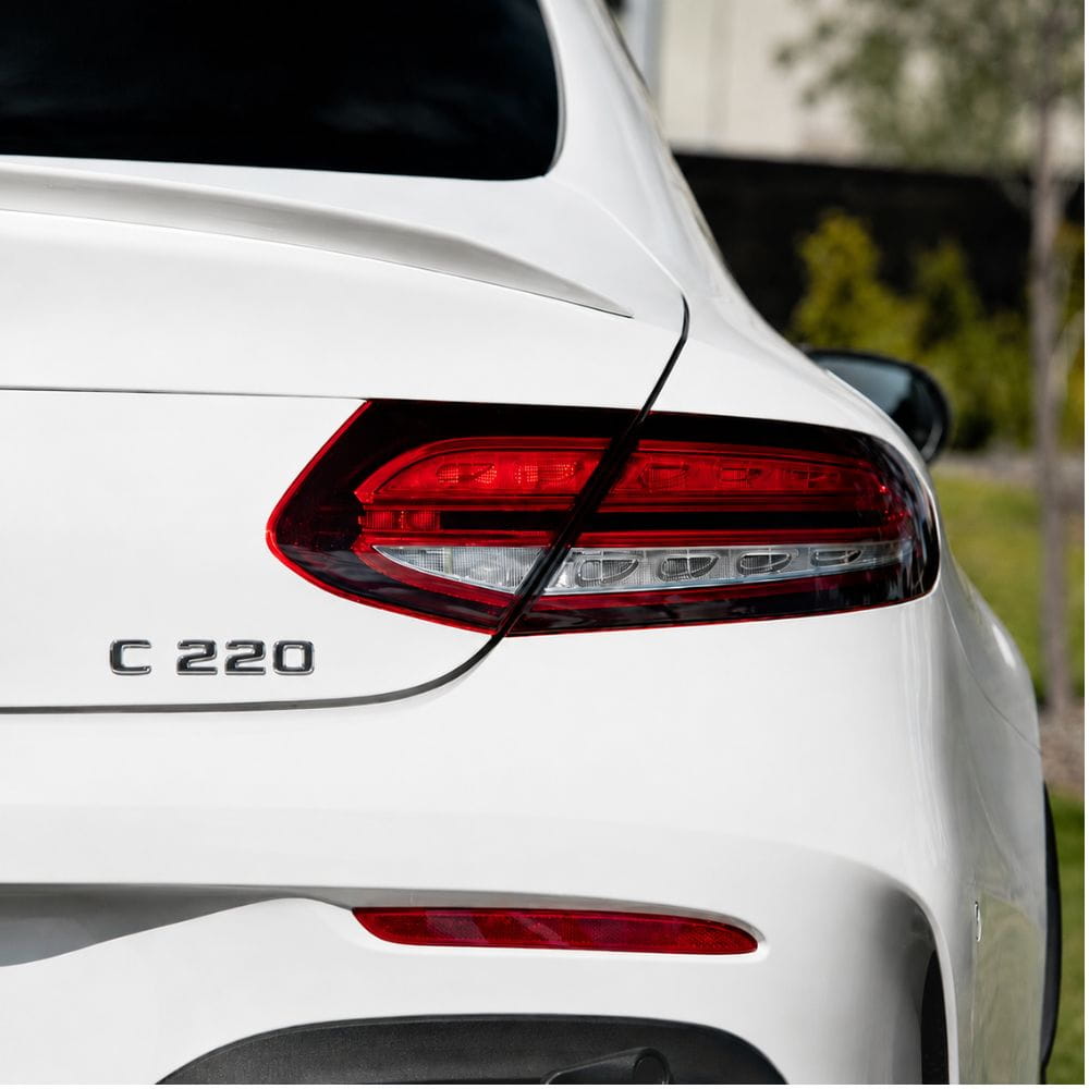 Emblema C220 color cromado para la parte trasera de Mercedes Benz Clase C C220