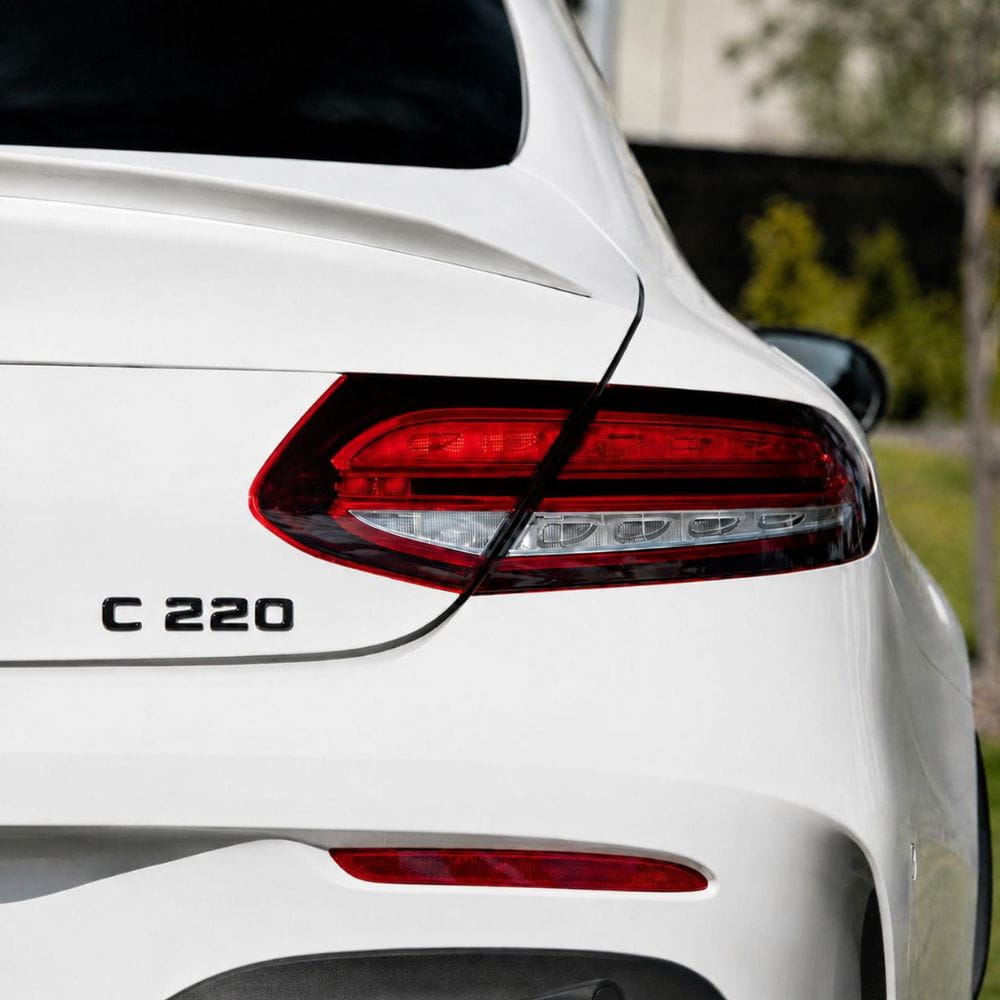 Emblema C220 color negro para la parte trasera de Mercedes Benz Clase C C220