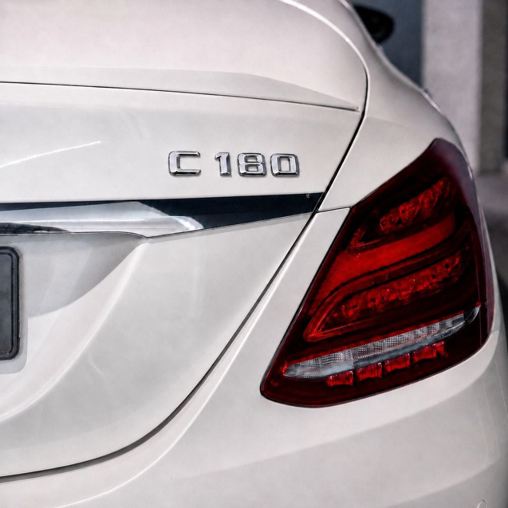 Emblema C180 color cromado para la parte trasera de Mercedes Benz Clase C C180