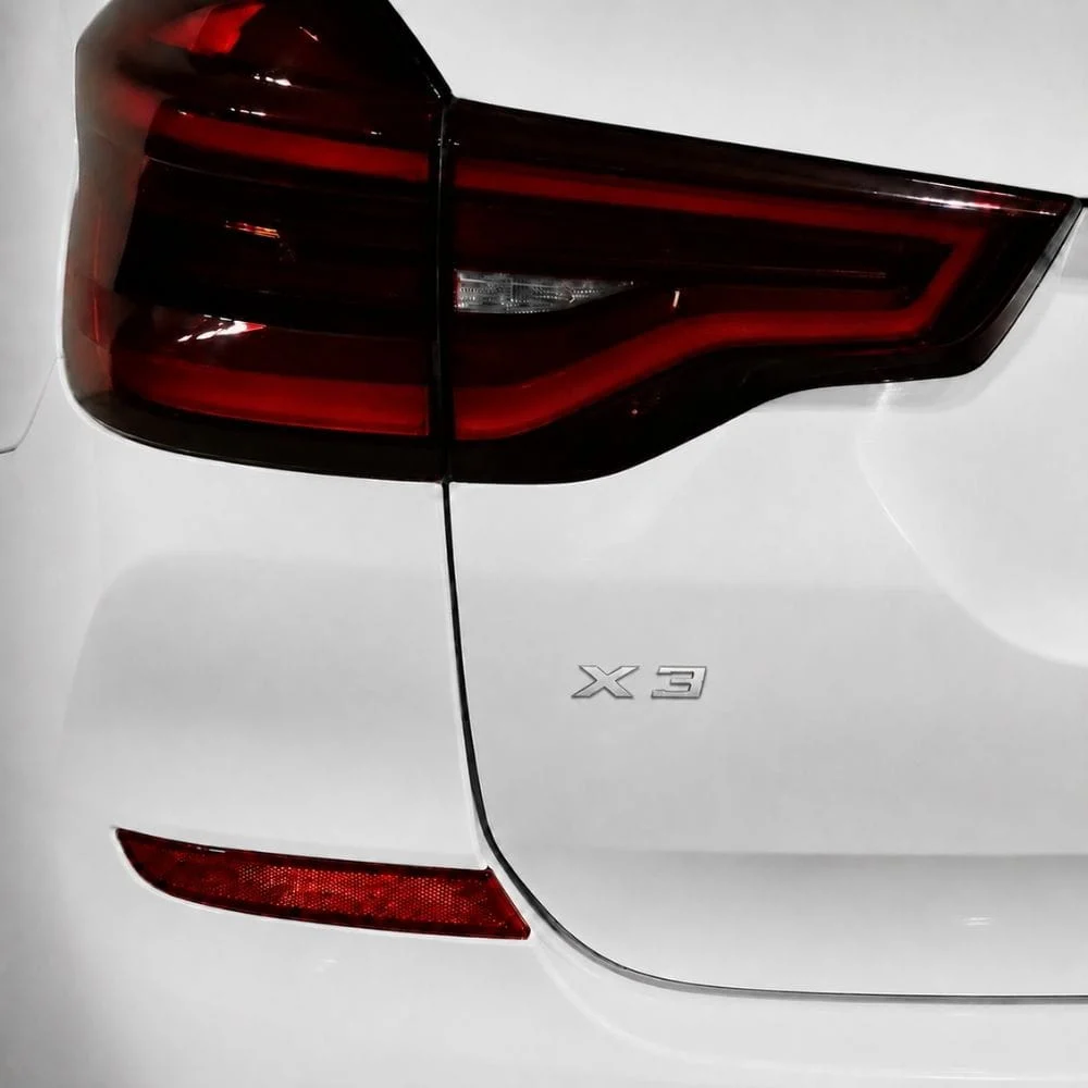 Emblema X3 cromado para portón trasero de BMW estilo M Lite