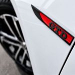 Emblema GTD rojo y negro para aletas laterales de VW Golf 6, 7 y 7.5.