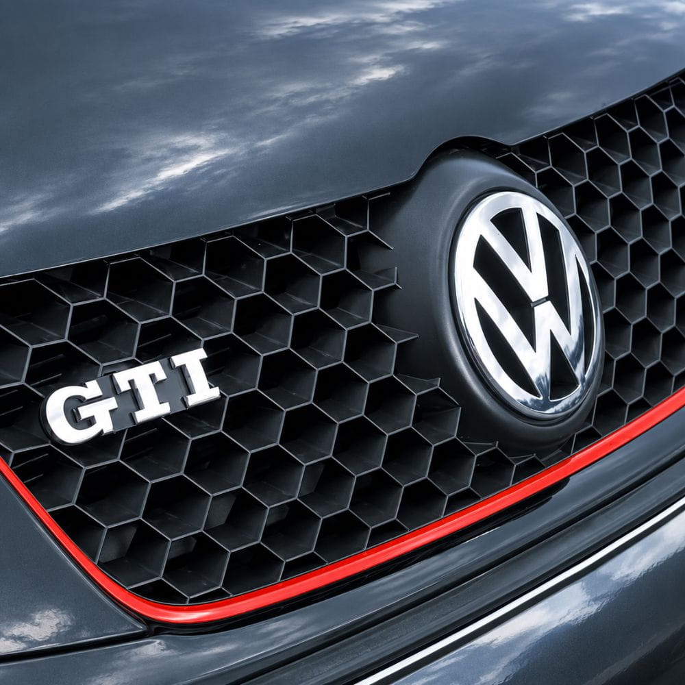 Emblema GTI cromado para parrilla delantera de VW Golf 5, 6, 7 y Polo IV, V, VI.