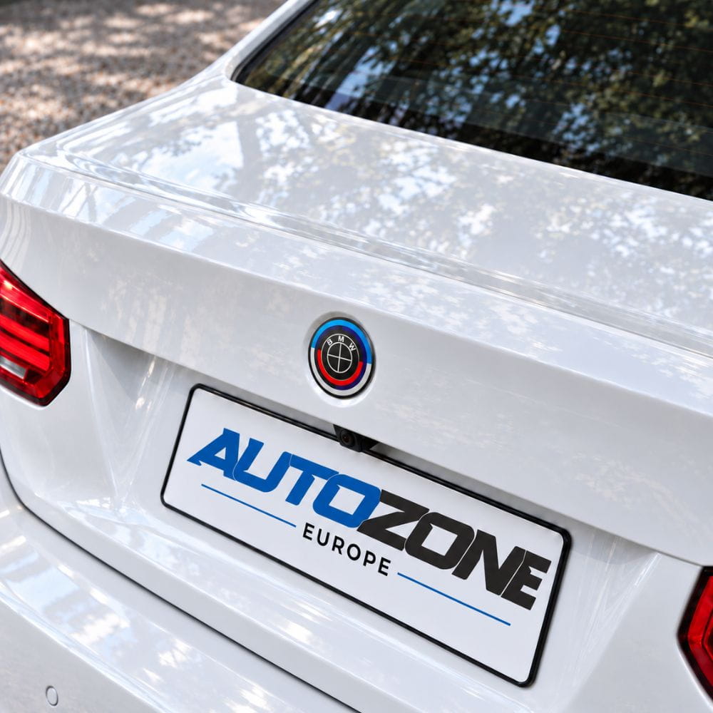 Kit de insignias 50 Aniversario en fibra de carbono negra para BMW F30, F31 y M3 F80.