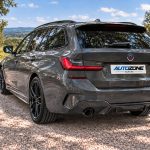 Kit de insignias conmemorativas 50 Aniversario en fibra de carbono negra para BMW Serie 3 G21 Touring.