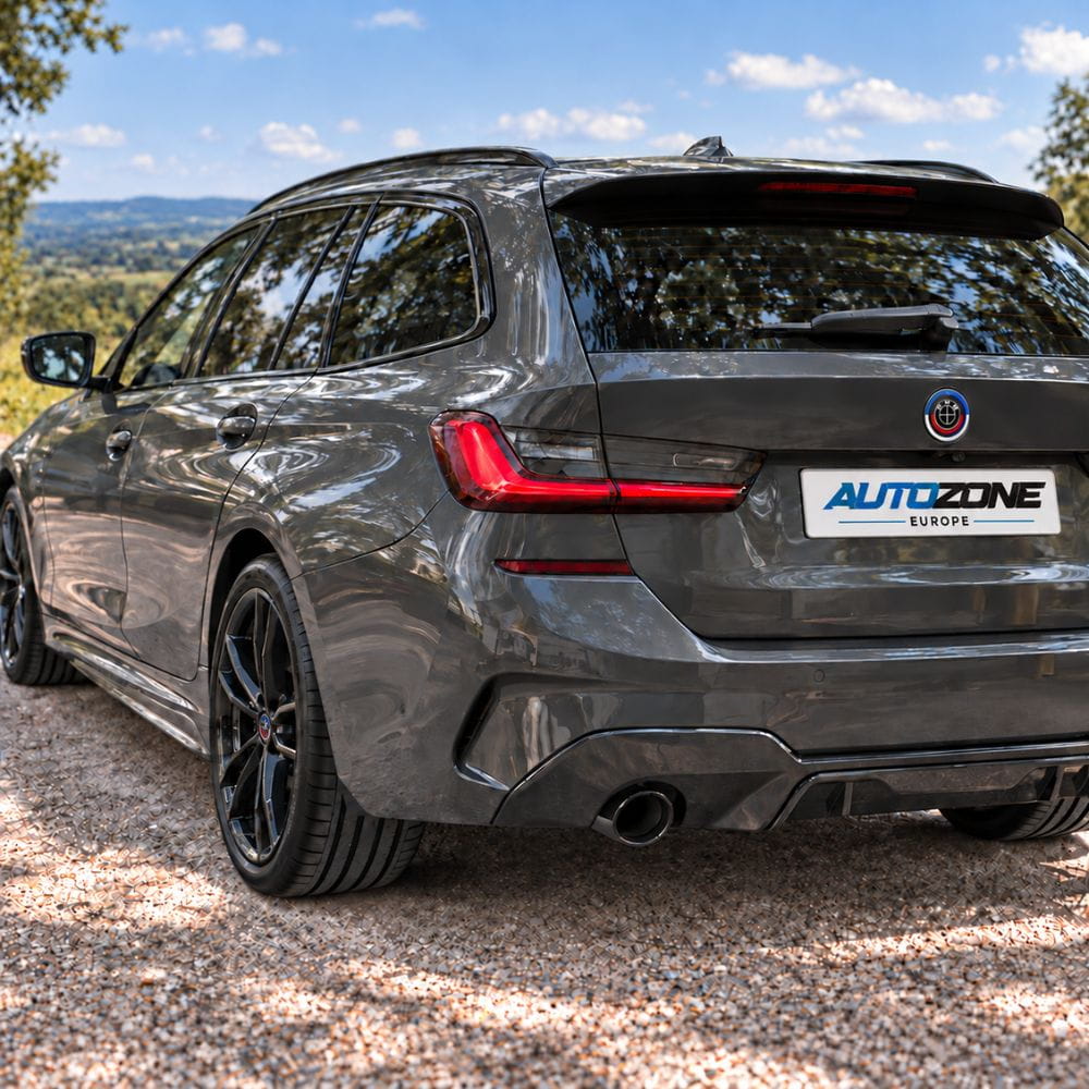 Kit de insignias conmemorativas 50 Aniversario en fibra de carbono negra para BMW Serie 3 G21 Touring.