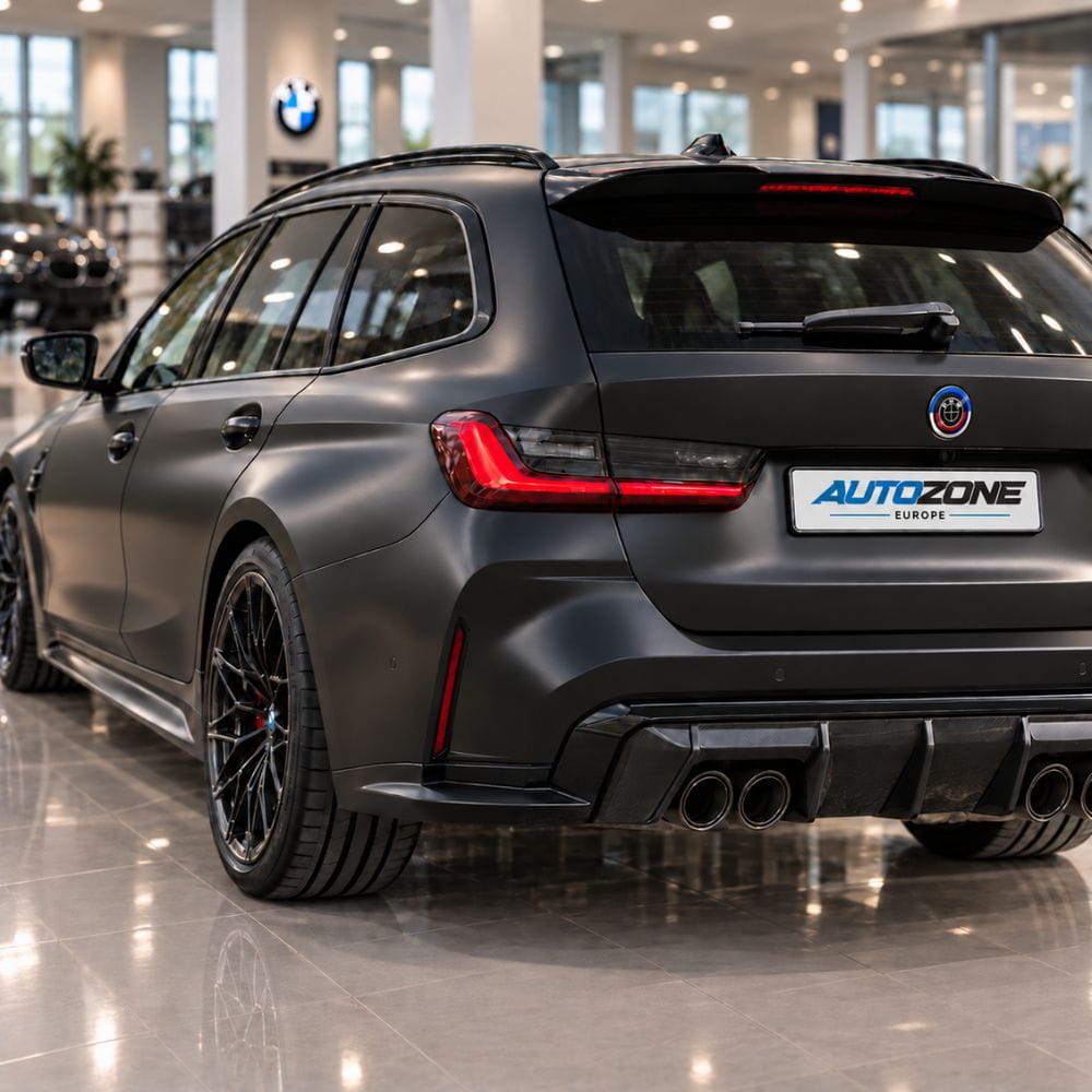 Kit de insignias conmemorativas 50 Aniversario en fibra de carbono negra para BMW M3 Touring G81.