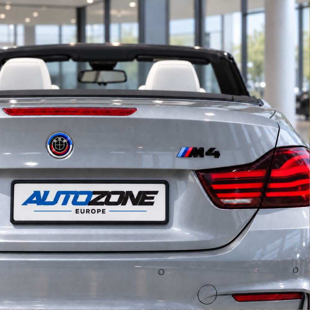 Kit de logotipos conmemorativos 50 Aniversario en fibra de carbono negra para BMW M4 F83 Cabrio.