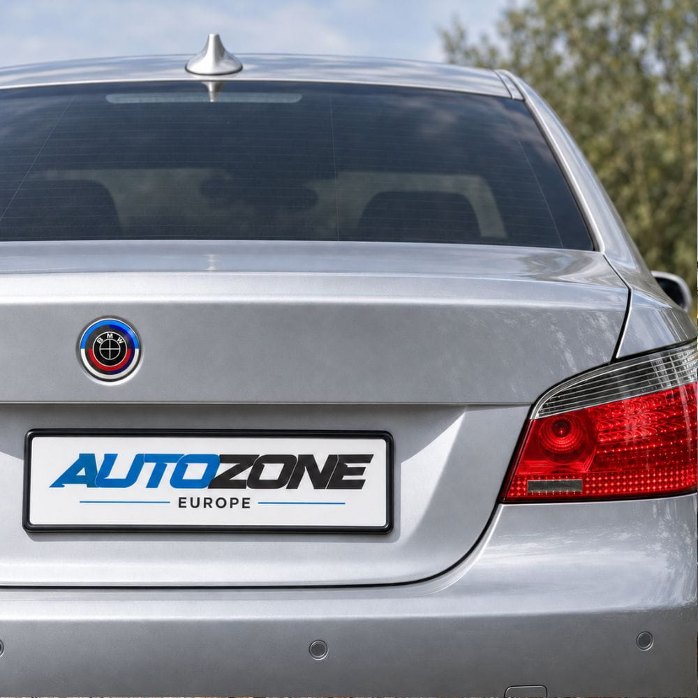 Kit de emblemas conmemorativos 50 Aniversario en fibra de carbono negra para BMW Serie 5 E60 y E61.
