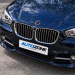 Kit de logotipos conmemorativos 50 Aniversario en fibra de carbono negra para BMW Serie 5 Gran Turismo F07 Pre-LCI.